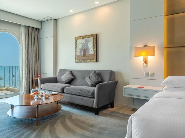 Deluxe, King Bed, Pool Access، Movenpick Hotel & Resort Al Bidaa 5/7