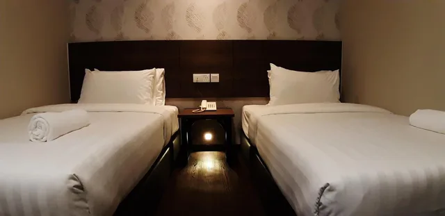 Room, Twin Beds, Miico Hotel Mount Austin 7/10