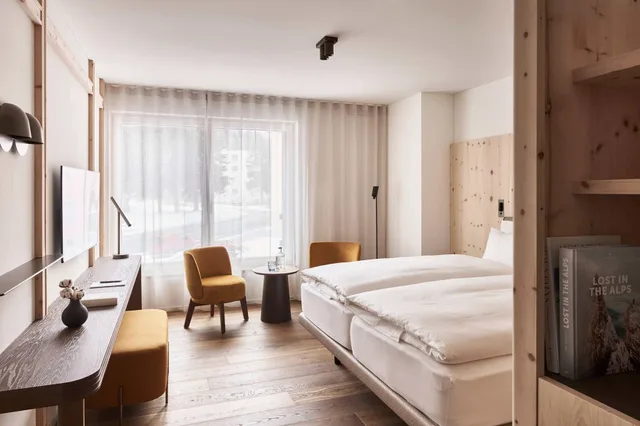 غرفة عصرية بسرير مزدوج، Laudinella Hotel 4/8