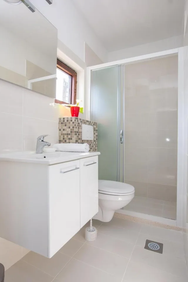شقة استوديو بشرفة، APARTMENTS VILLA ROZA 1/1