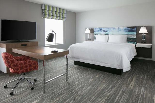 Studio, Suite, King Bed, Sofa, Hampton Inn Wichita Northwest 1/4