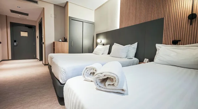 Room, Single, Murphy Bed, Queen Bed, with Extra Bed، Silken Ciudad Gijon 3/7