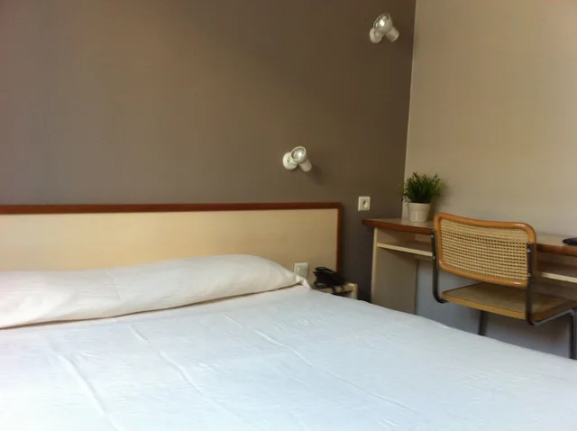 غرفة بسرير مزدوج، Hotel Du Sud Vieux Port 1/3