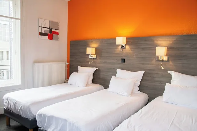 Standard, Triple, 3 Beds, COMFORT HOTEL ACTUEL CHAMBERY CENTRE 1/6