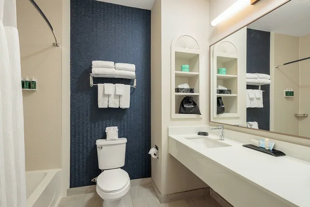 جناح بسرير كينج مع أريكة، Fairfield Inn Suites San Angelo 1/2