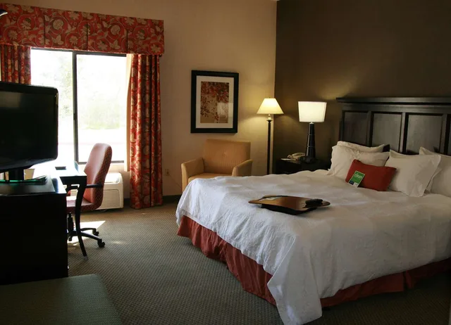 غرفة بسرير كينج لذوي الإعاقة، Hotel SLC 1/1