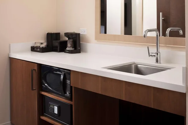 2 Rooms, Premium, Suite, 2 Queen Beds, Accessible, EMBASSY SUITES BY HILTON AMARILLO DOWNTOWN HOTEL 3/3