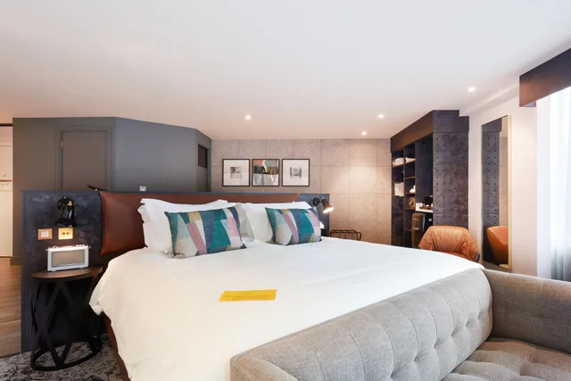 جناح بسرير كينج مع أريكة، voco Manchester - City Centre, an IHG Hotel 1/7