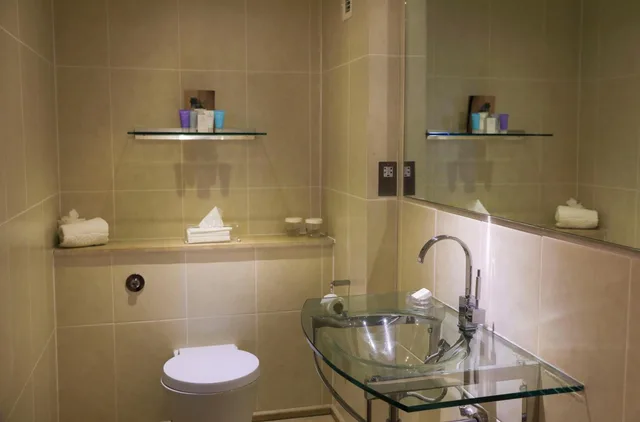جناح جونيور، Captains Club Hotel & Spa 4/4
