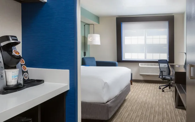 غرفة بسرير كينج، Holiday Inn Express Hotel And Suites Eugene Downtown University 3/3