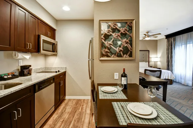 استوديو بسرير كينج لذوي الإعاقة، Homewood Suites by Hilton Tampa-Port Richey 1/1