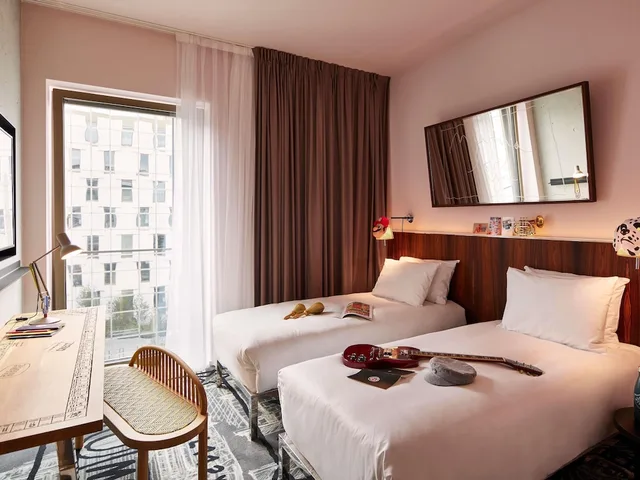 Mama, Medium, Twin Beds، Mama Shelter Luxembourg 1/7