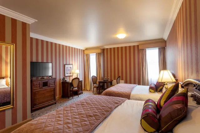 Classic, 2 Double Beds, Lawlors of Naas 2/5
