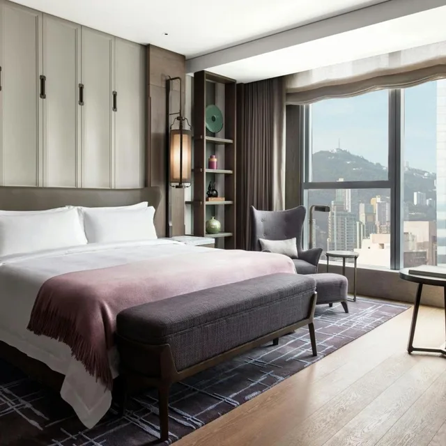 Deluxe, King Bed, City View, The St. Regis Hong Kong 3/6
