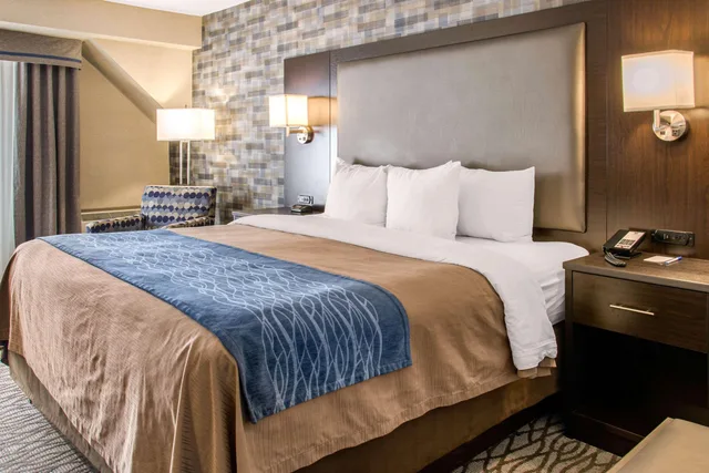 غرفة بسرير كينج لذوي الإعاقة، Comfort Inn Montreal Aeroport 6/7