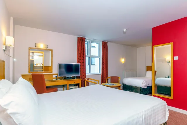 Room, Triple, Portrush Atlantic Hotel 2/7