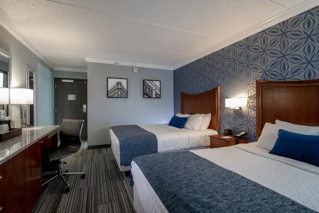 غرفة بسرير كينج وسريرين كوين، Best Western Plus Franklin Square Inn Troy/Albany 7/10