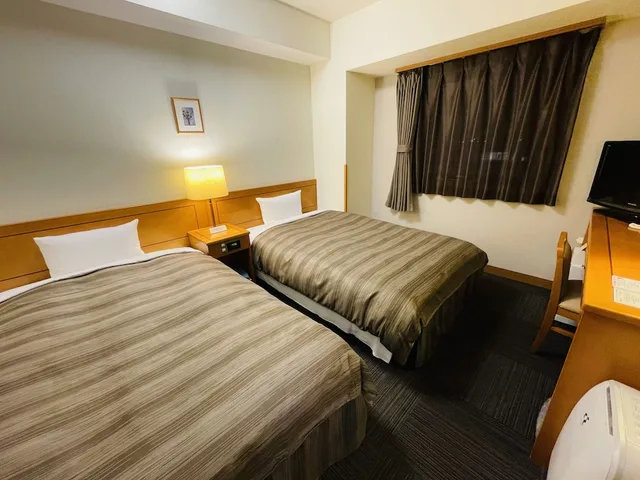 غرفة بسريرين منفصلين للمدخنين، Hotel Route Inn Aomori Ekimae 2/4