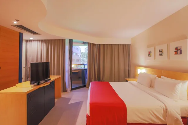 غرفة ديلوكس بسرير كوين، Golden Tulip Brasilia Alvorada 1/5