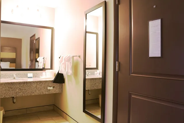 غرفة بسريرين كوين بشرفة، Quality Inn near Rocky Mountain National Park 8/8