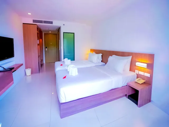 غرفة سوبيريور بسريرين منفصلين، PHOENIX HOTEL KARON BEACH 8/10
