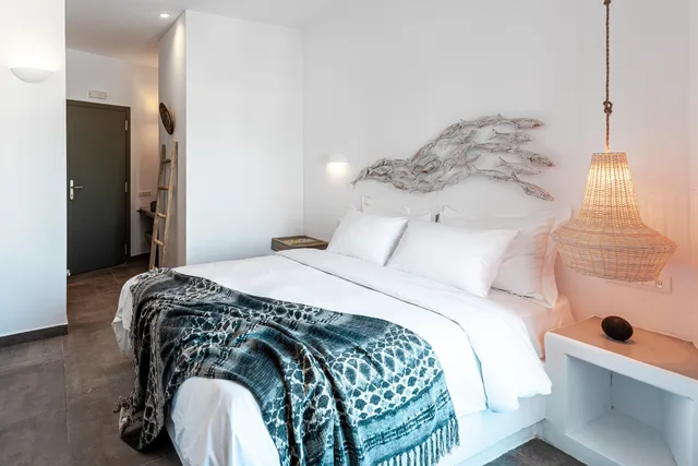 غرفة ديلوكس بسرير مزدوج بإطلالة على البحر، Bohemian Luxury Boutique Hotel - Adults Only 2/2