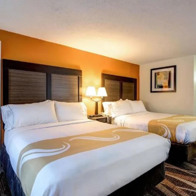 غرفة رباعية بسريرين كوين، Quality Inn Creekside - Downtown Gatlinburg 2/8