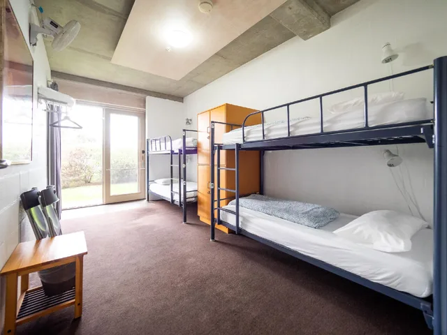 سكن مشترك مختلط بأربعة أسرّة، YHA Apollo Bay Eco 1/1