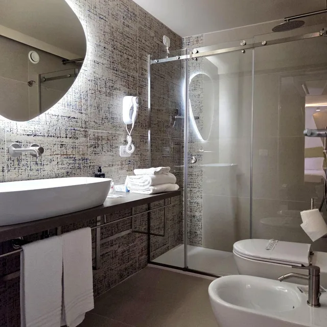 غرفة سوبيريور بسرير مزدوج، Cristal Hotel Palermo 3/4