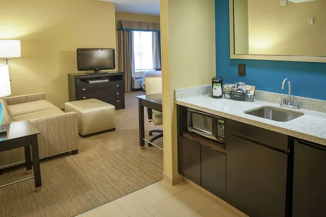 جناح استوديو بسريرين كوين مع أريكة، Hampton Inn Suites St Petersburg Downtown 6/7