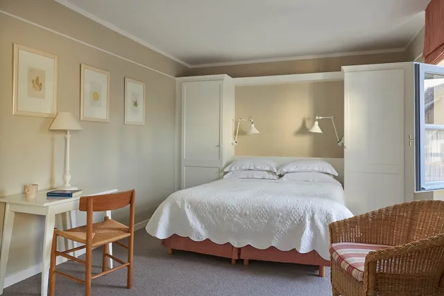 غرفة قياسية بسرير كوين، Grand Hotel Des Bains the Originals Relais 2/7