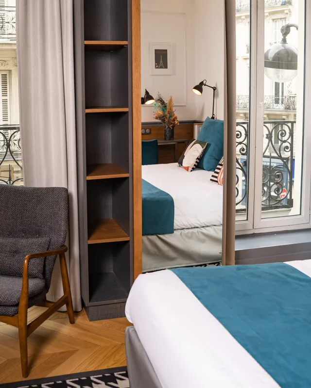 جناح جونيور، Hotel Petit Lafayette 4/6