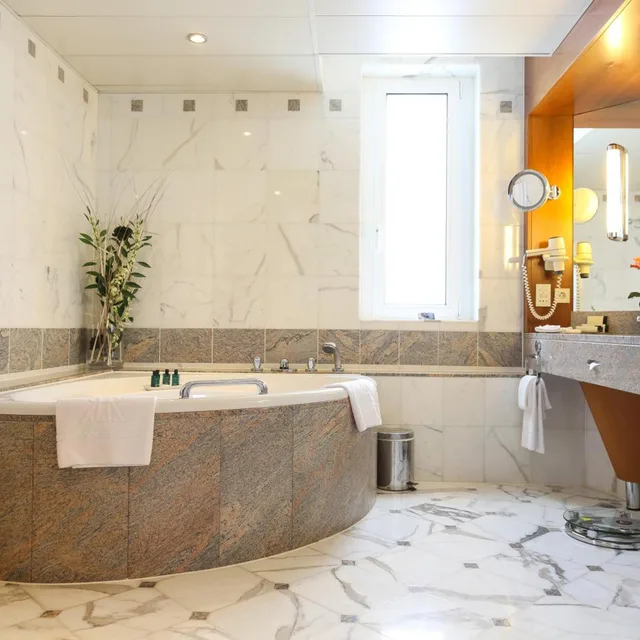جناح سوبيريور، Le Royal Hotels & Resorts 3/3