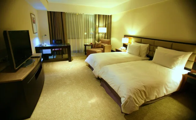 غرفة سوبيريور بسريرين منفصلين، MONARCH SKYLINE HOTEL 1/2