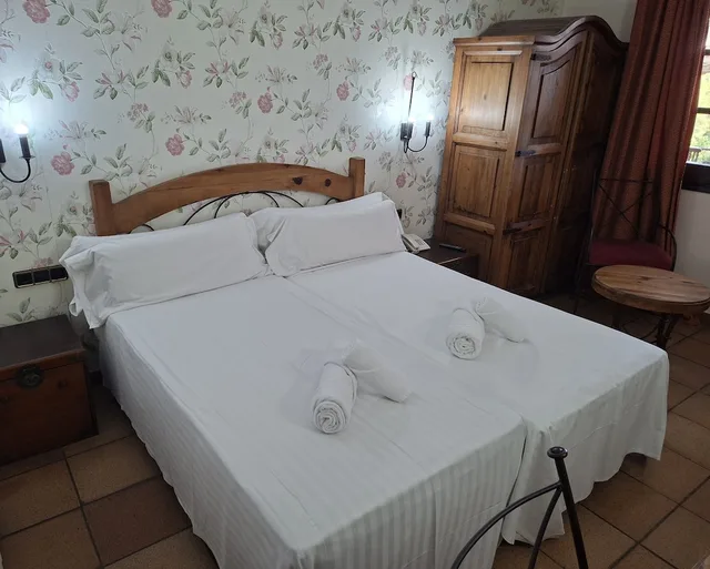 غرفة بسريرين منفصلين، Hotel El Castell 4/10
