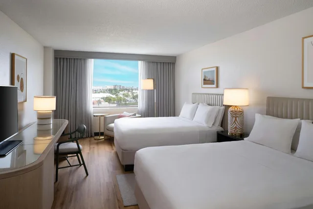 Room, 2 Queen Beds, Concierge Level، Renaissance Fort Lauderdale Marina Hotel 1/3