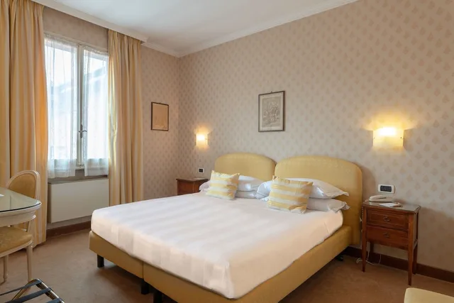 Essential، Phi Hotel Canalgrande 3/6