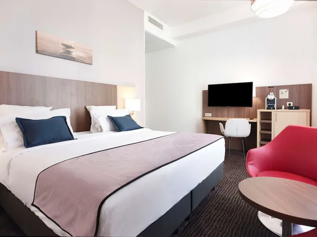 غرفة قياسية بسرير كوين، Quality Hotel Bordeaux Centre 3/6