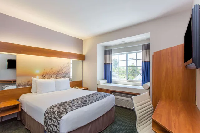 غرفة بسرير كوين، Red Roof Inn Port Charlotte - Punta Gorda 1/2