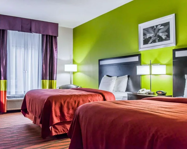 غرفة بسريرين كوين لذوي الإعاقة، Quality Suites Fort Myers I-75 2/2