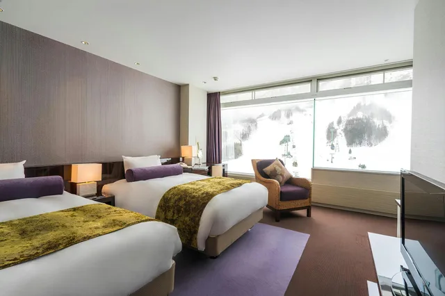 غرفة بأربعة أسرّة بإطلالة، Naeba Prince Hotel 2/3