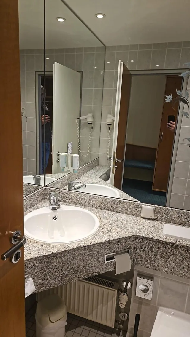 غرفة مفردة، Hotel A2 6/7
