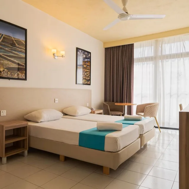 غرفة مفردة، Canifor Hotel 3/11