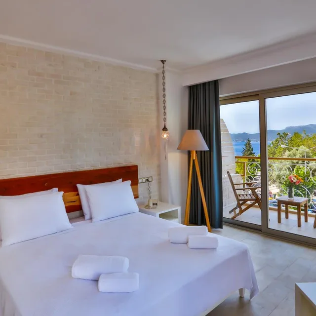 غرفة ديلوكس بسرير مزدوج بإطلالة على البحر بشرفة، Arnna Hotel 1/10