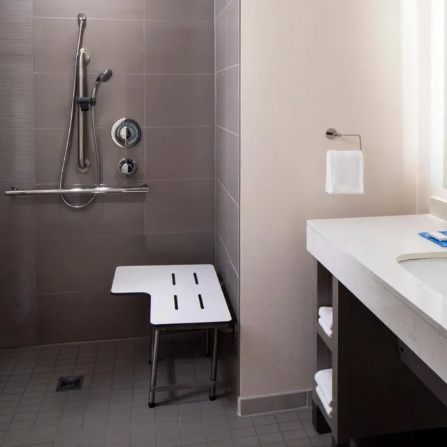 غرفة بسرير كوين لذوي الإعاقة، Hyatt House Tallahassee Capitol - University 4/4