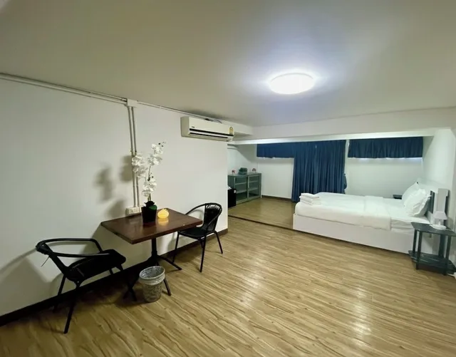غرفة قياسية بسرير كينج، 3Laan House 3/3