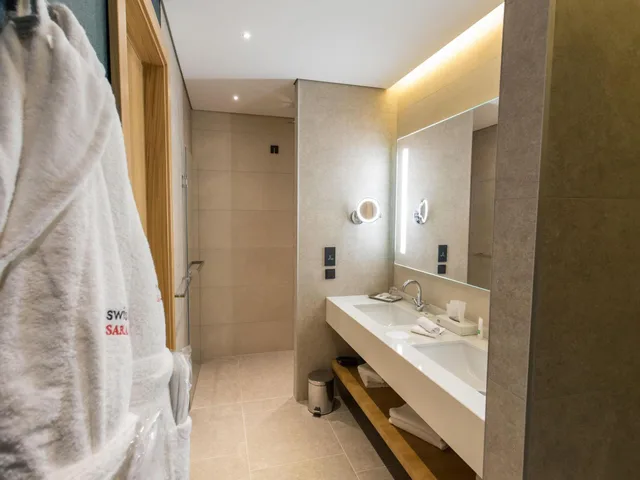 غرفة سوبيريور بسريرين منفصلين، Swissotel Sarajevo 2/2