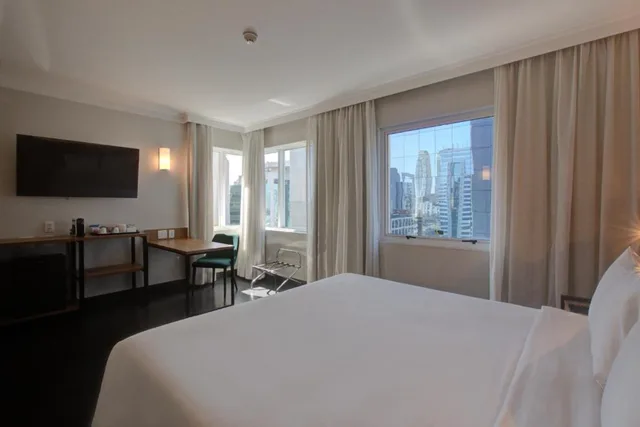 جناح بزنس، Park Inn By Radisson Berrini 1/1