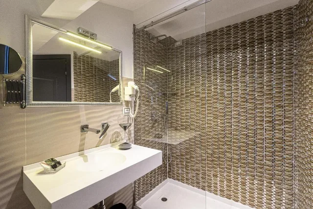 غرفة بسرير كينج بجاكوزي، Hotel Castellino Roma 5/5