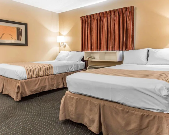 Efficiency, 2 Double Beds، Suburban Studios Kennesaw Marietta North 1/3